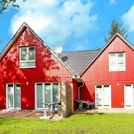 Doppelhaushaelfte Lee In Holiday home