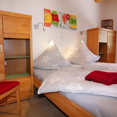 Doppelhaushaelfte Lee In בית נופש