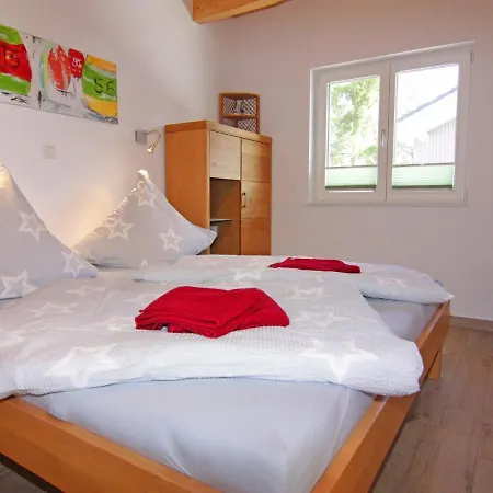 Doppelhaushaelfte Lee In