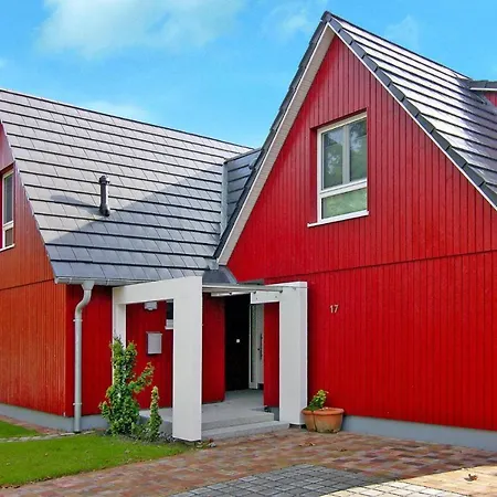 Holiday home Doppelhaushaelfte Lee In *