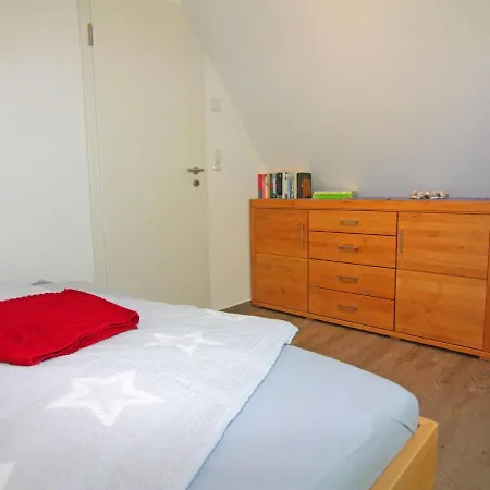 Doppelhaushaelfte Lee In * זינקסט