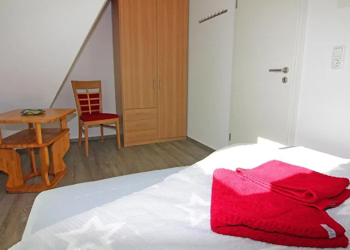 Hébergement de vacances Doppelhaushaelfte Lee In *